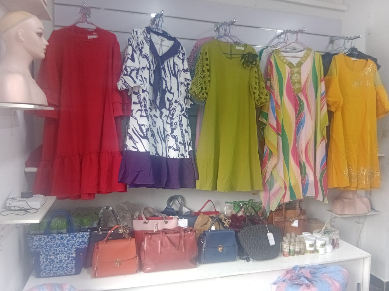 Photo de l'entreprise CHIC MAGASIN DAME
