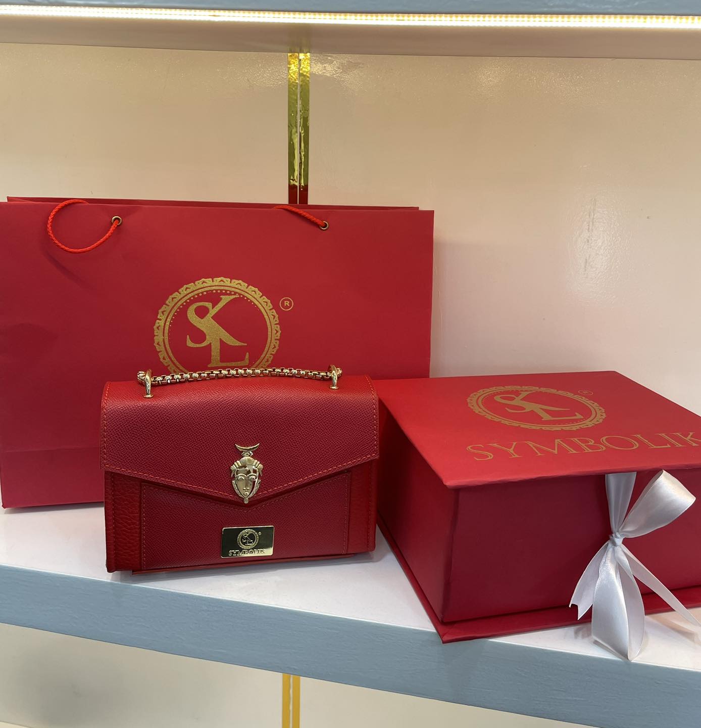 Photo de l'entreprise SYMBOLIK BOUTIQUE